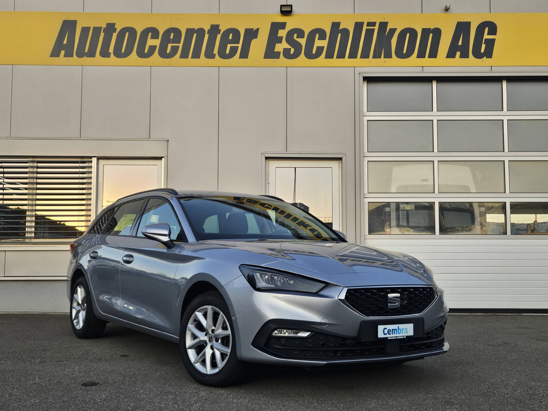 SEAT Leon ST 2.0 TDI Style DSG* Navi * Abstandsregeltempomat ACC *-image-2