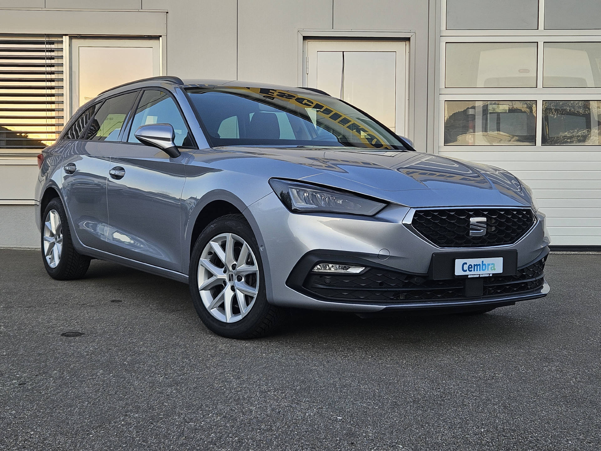 SEAT Leon ST 2.0 TDI Style DSG* Navi * Abstandsregeltempomat ACC *-image-5