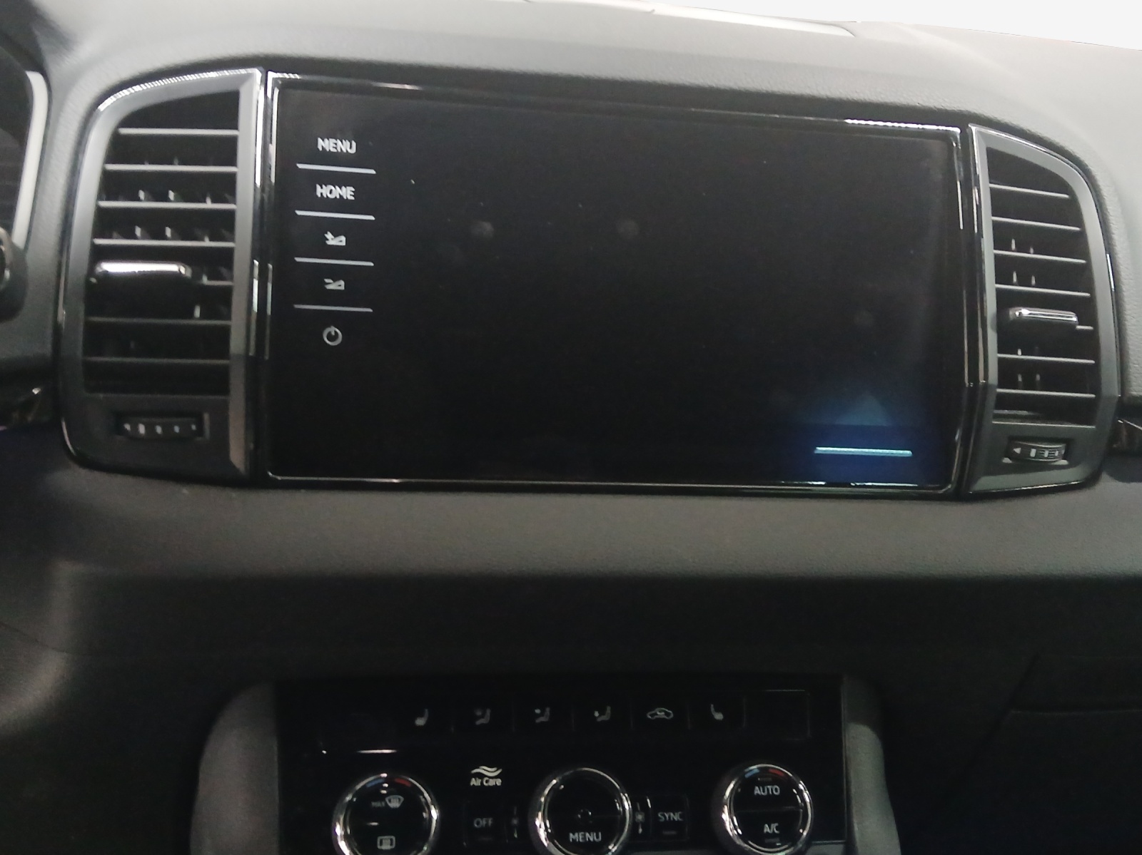 SKODA Karoq 2.0 TSI SportLine 4x4 DSG-image-10