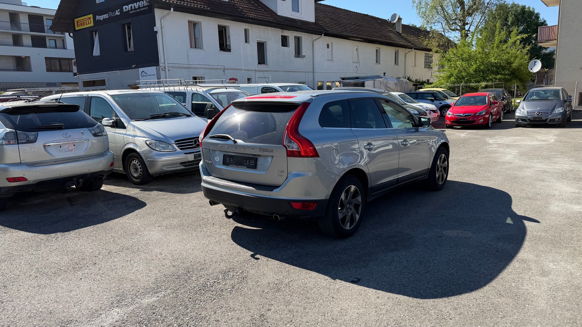 VOLVO XC60 D5 AWD OceanRace Geartronic-image-2