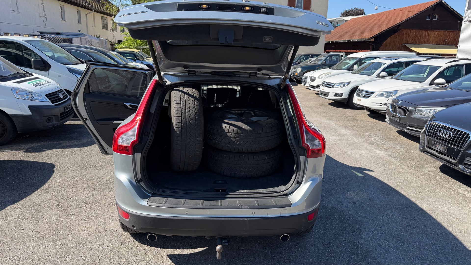 VOLVO XC60 D5 AWD OceanRace Geartronic-image-12