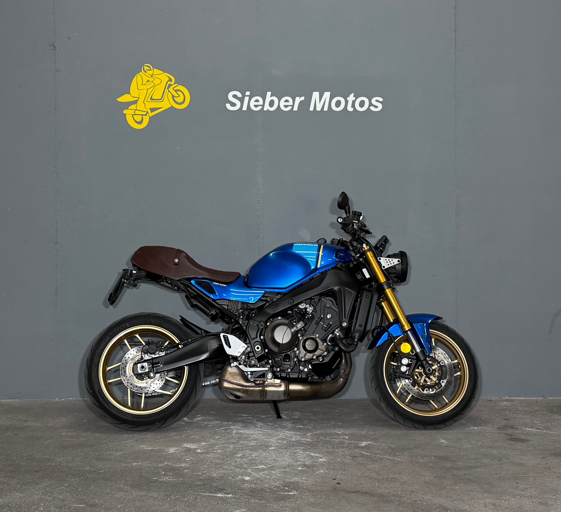 YAMAHA XSR 900