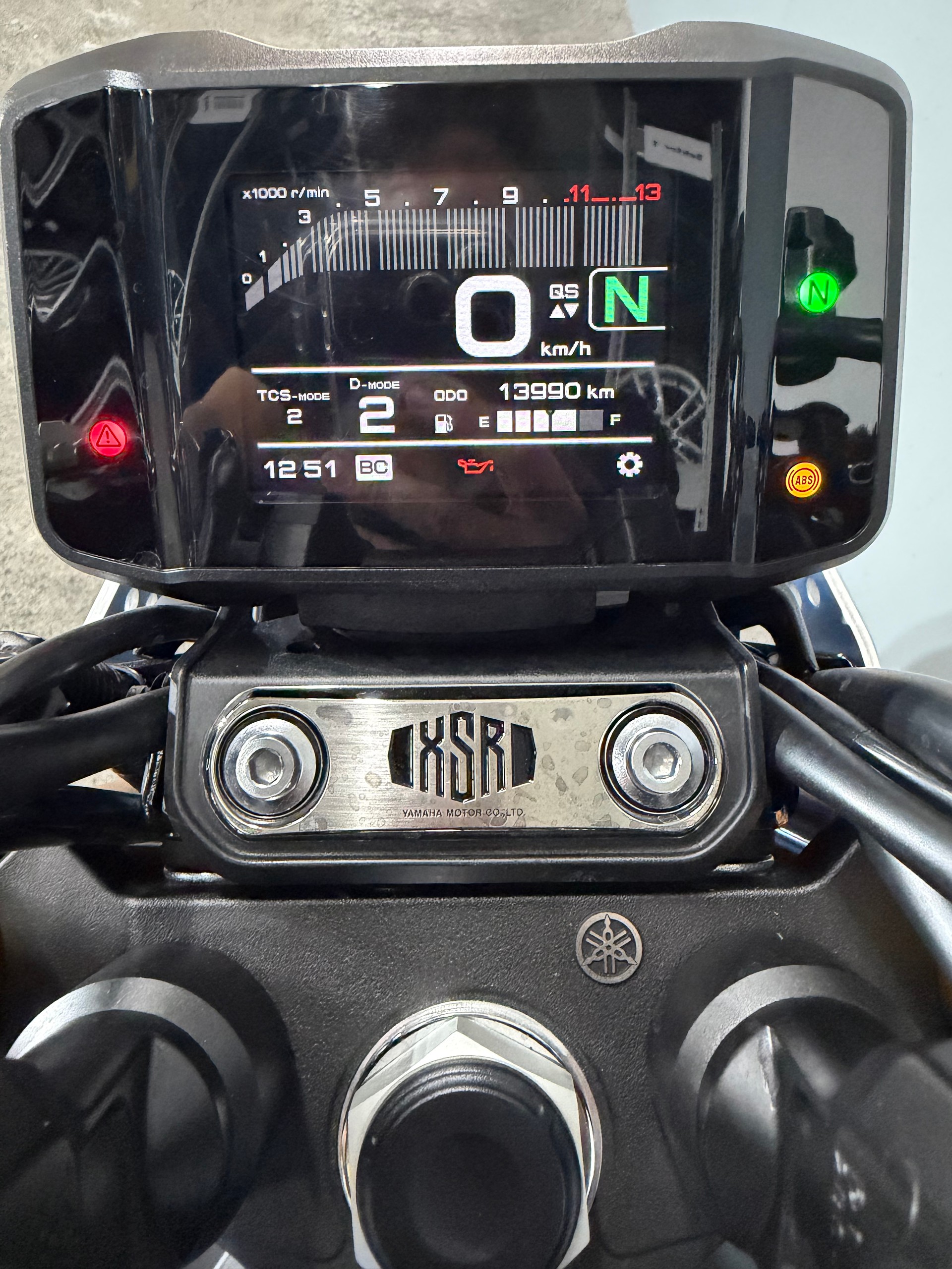 YAMAHA XSR 900-image-4