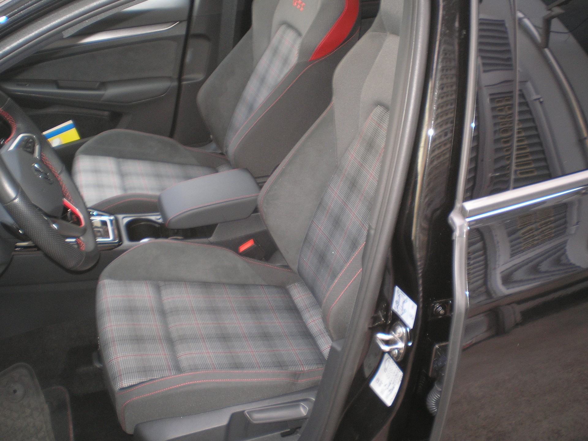 VW Golf 2.0 TSI GTI DSG-image-3
