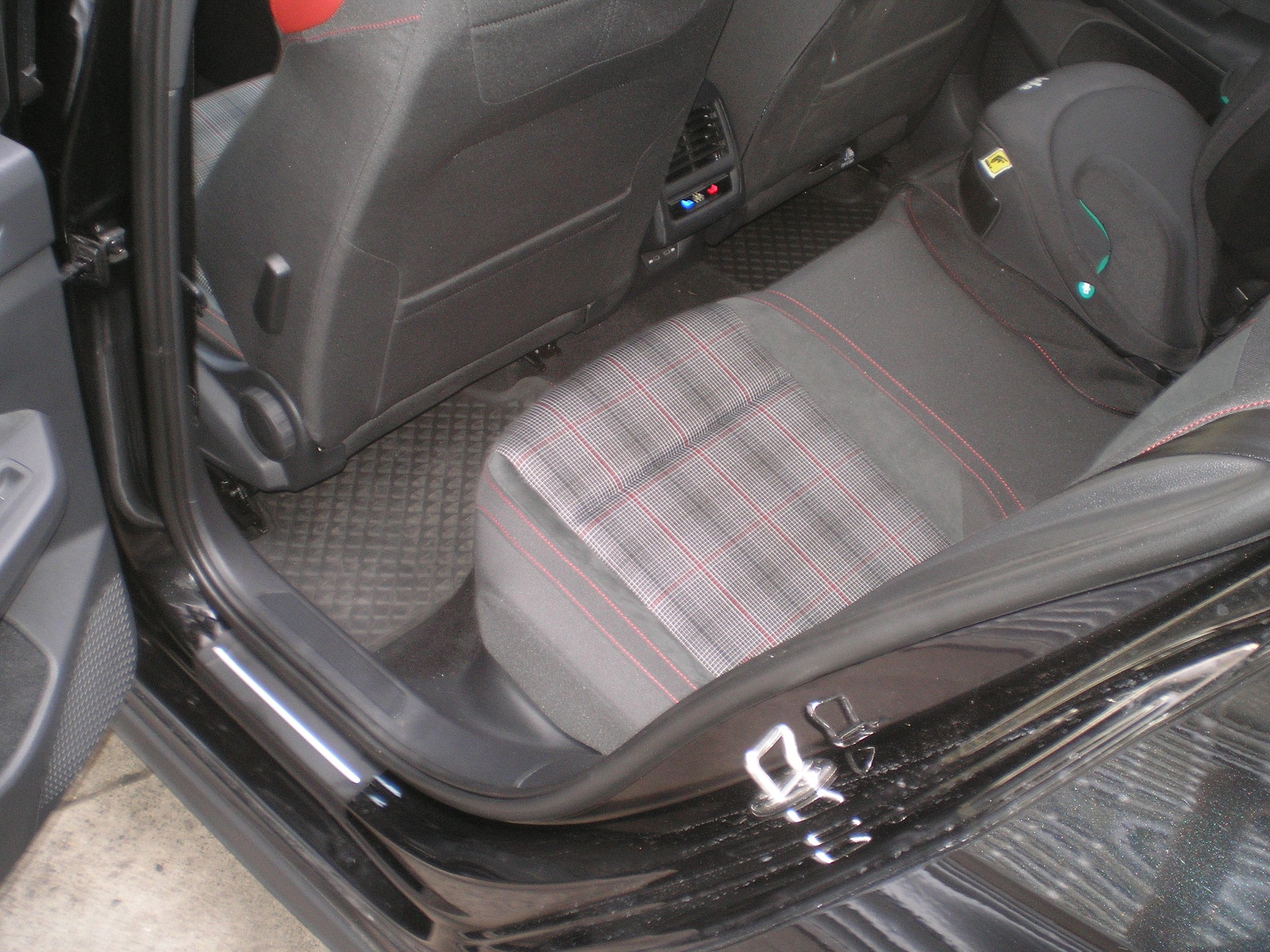 VW Golf 2.0 TSI GTI DSG-image-7