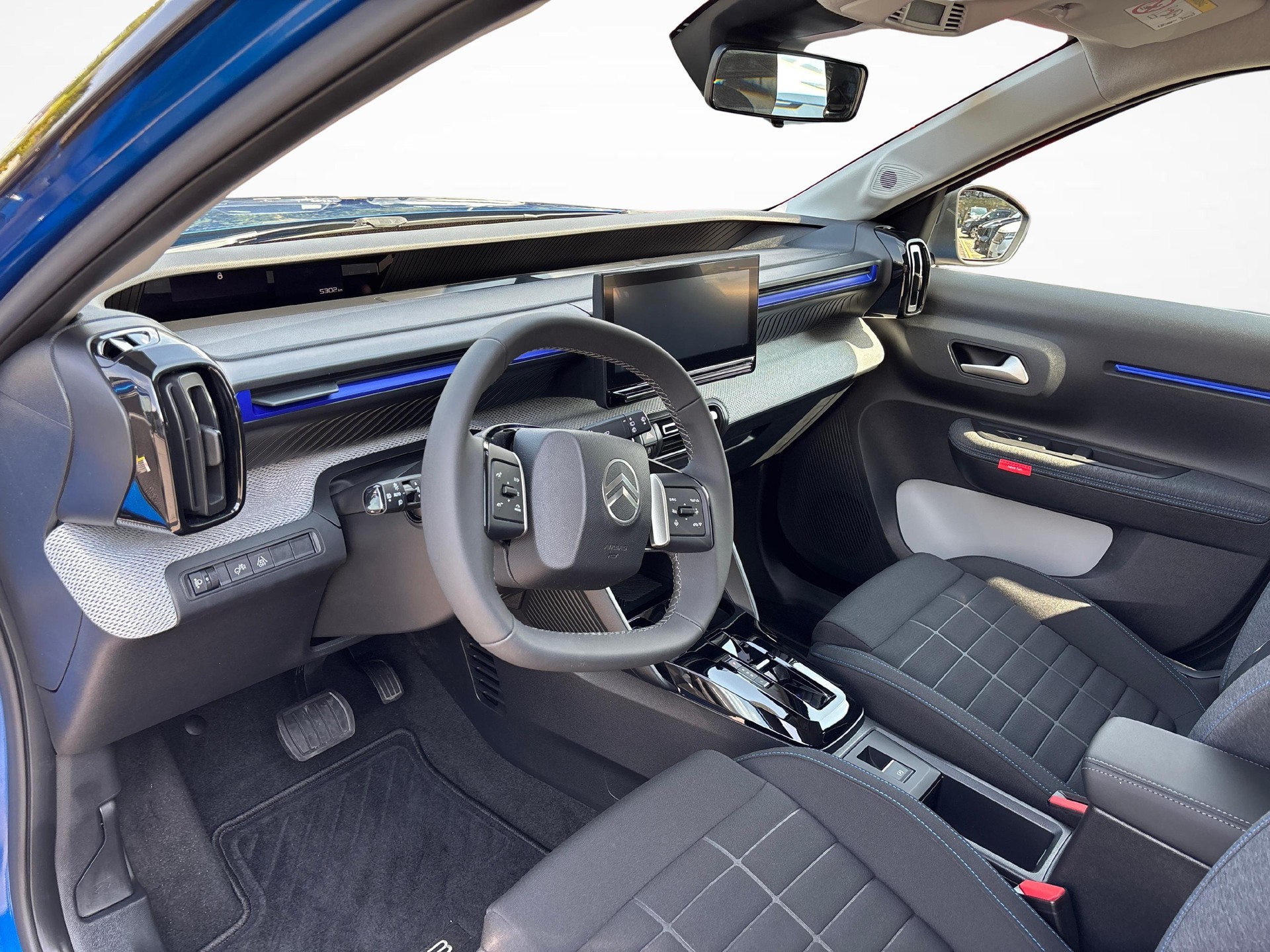 CITROEN C3 1.2 Hybrid Plus-image-4