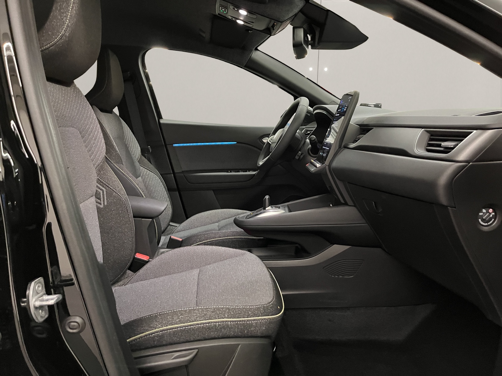 RENAULT Captur 1.8 E-Tech techno-image-10