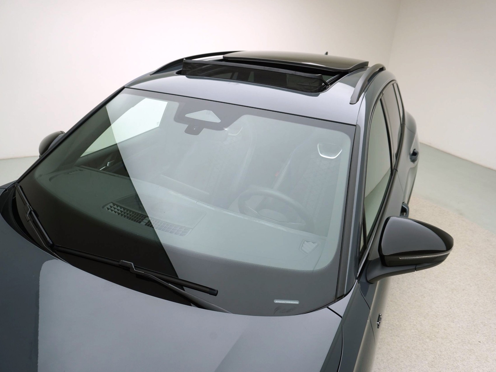 VW Tiguan 2.0 TSI DSG R-Line Black Style 4Motion-image-7