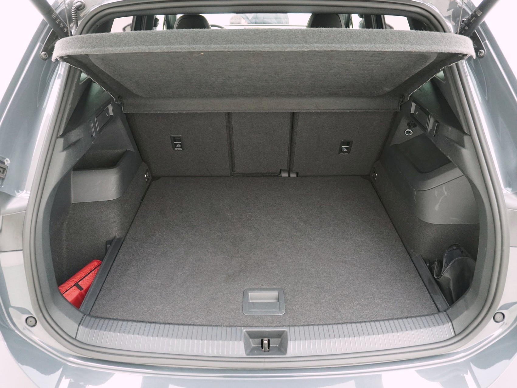 VW Tiguan 2.0 TSI DSG R-Line Black Style 4Motion-image-12