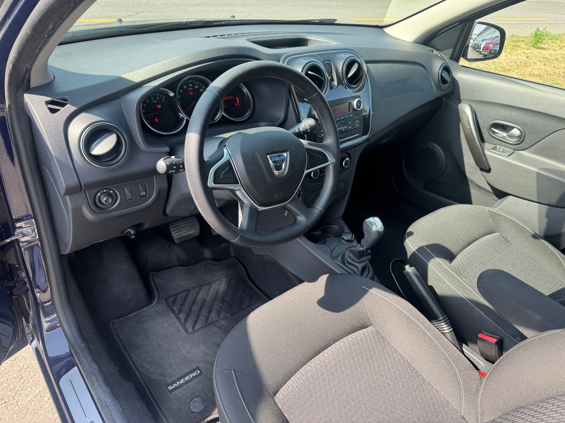 DACIA Sandero TCe 90 Comfort Automatic-image-13