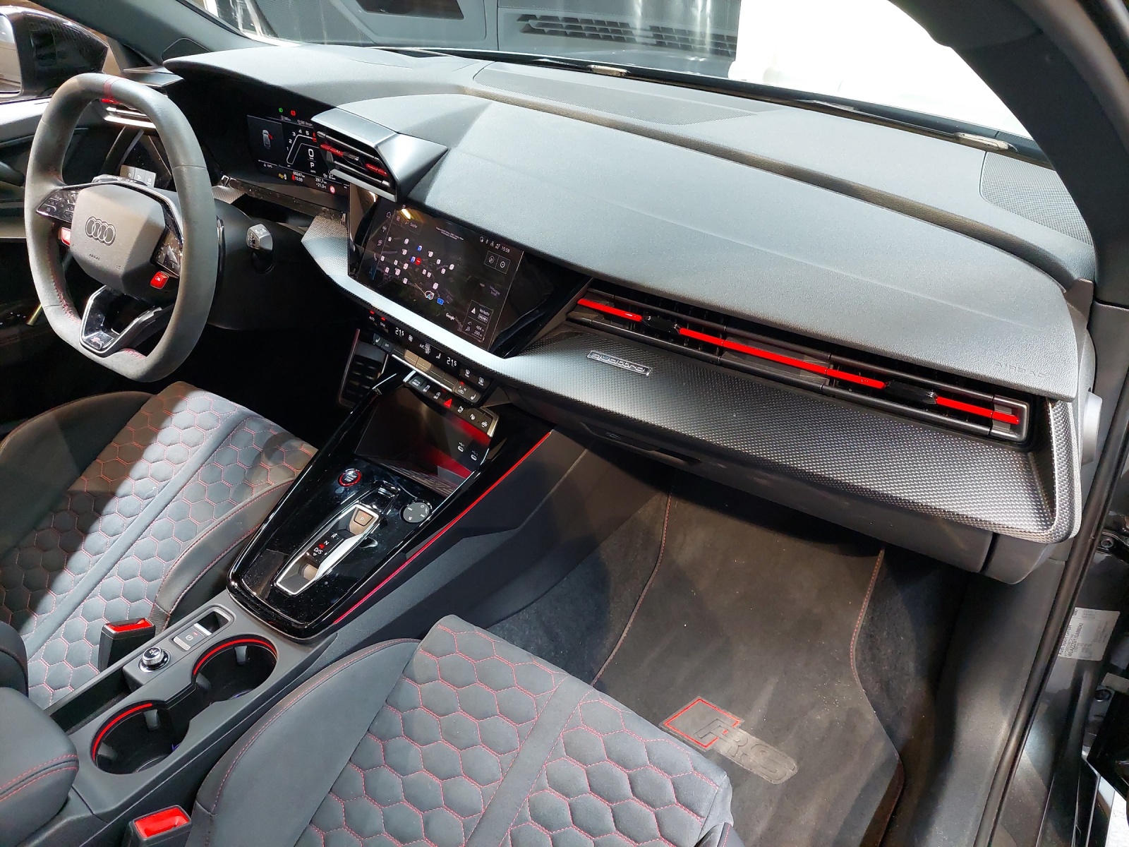 AUDI RS3 Sportback 2.5 TSI quattro S-tronic-image-9