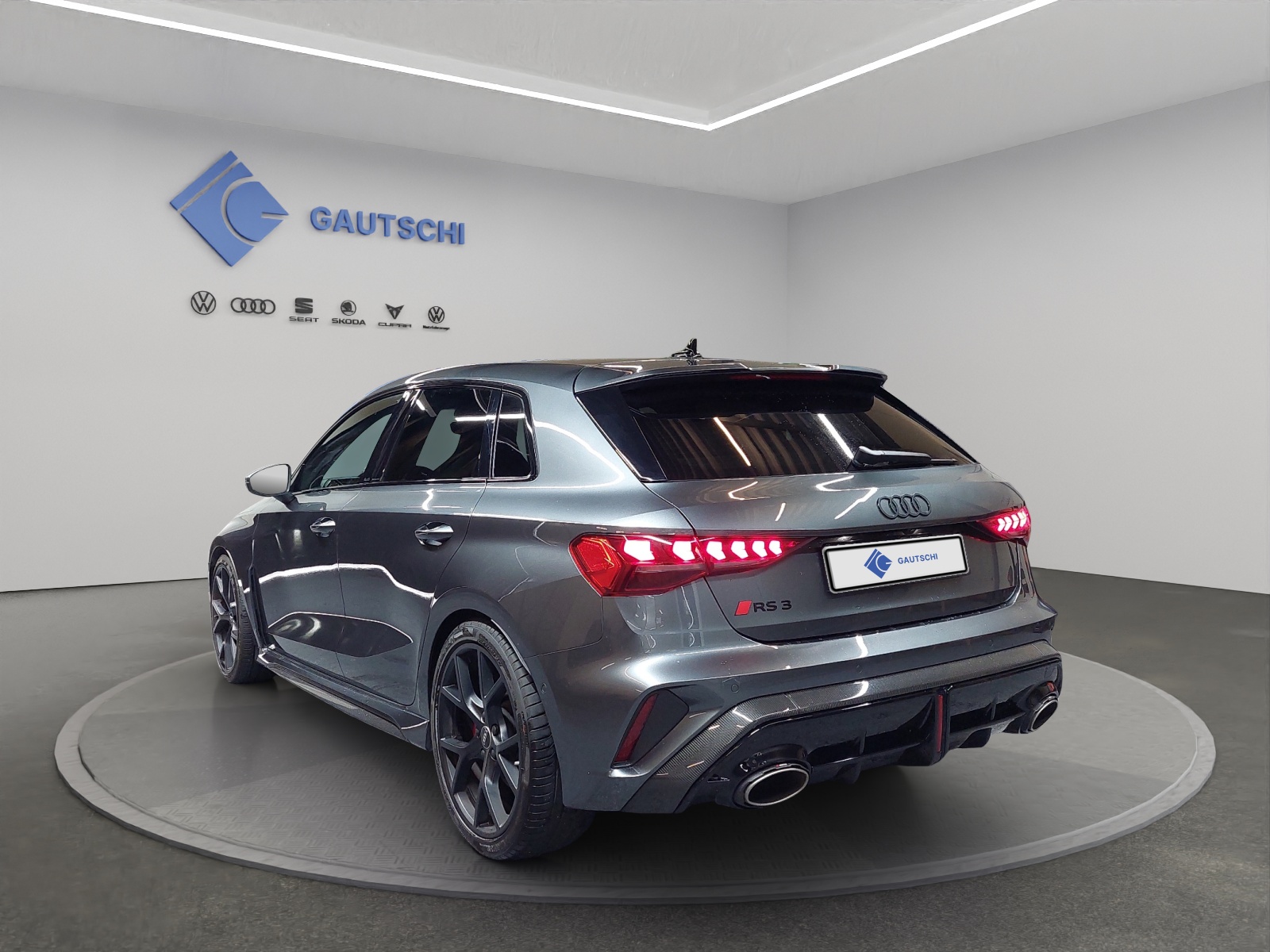 AUDI RS3 Sportback 2.5 TSI quattro S-tronic-image-2