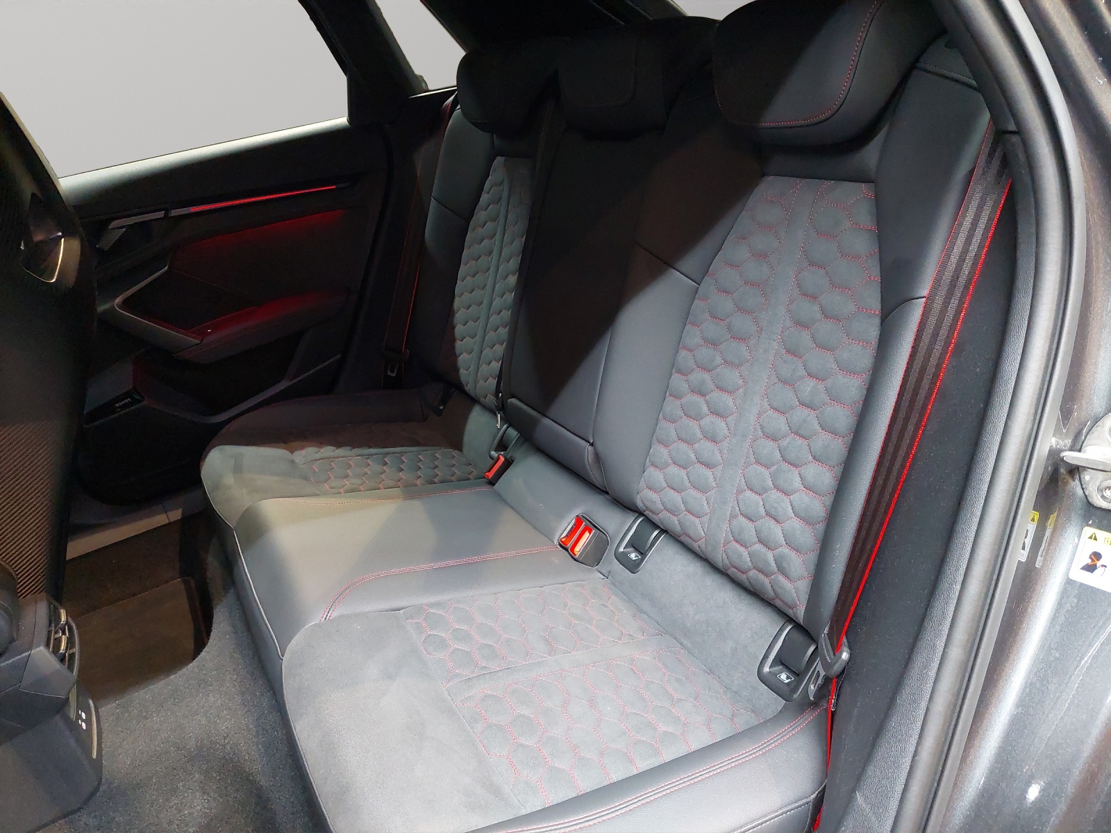 AUDI RS3 Sportback 2.5 TSI quattro S-tronic-image-7