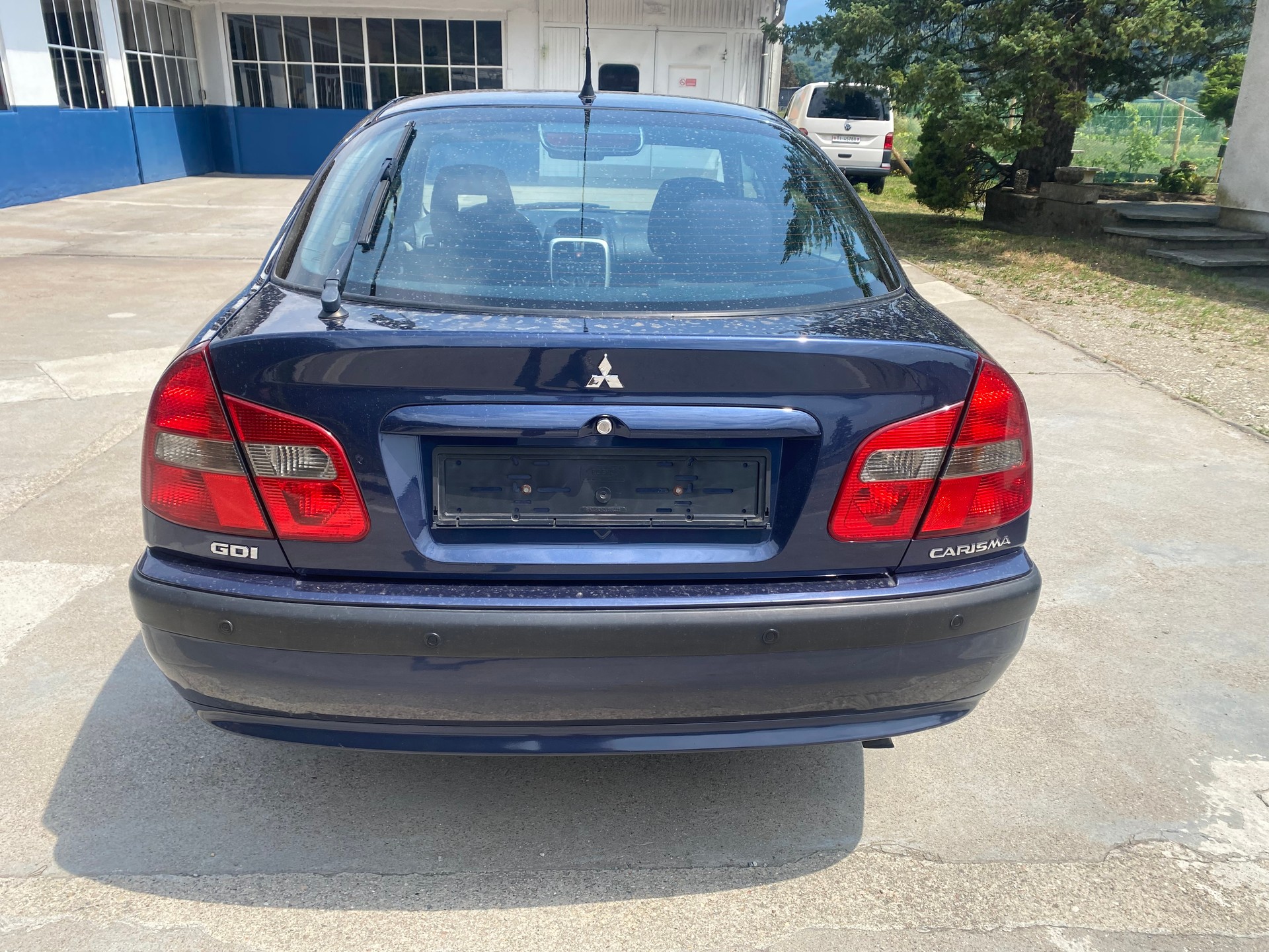 MITSUBISHI CARISMA-image-7