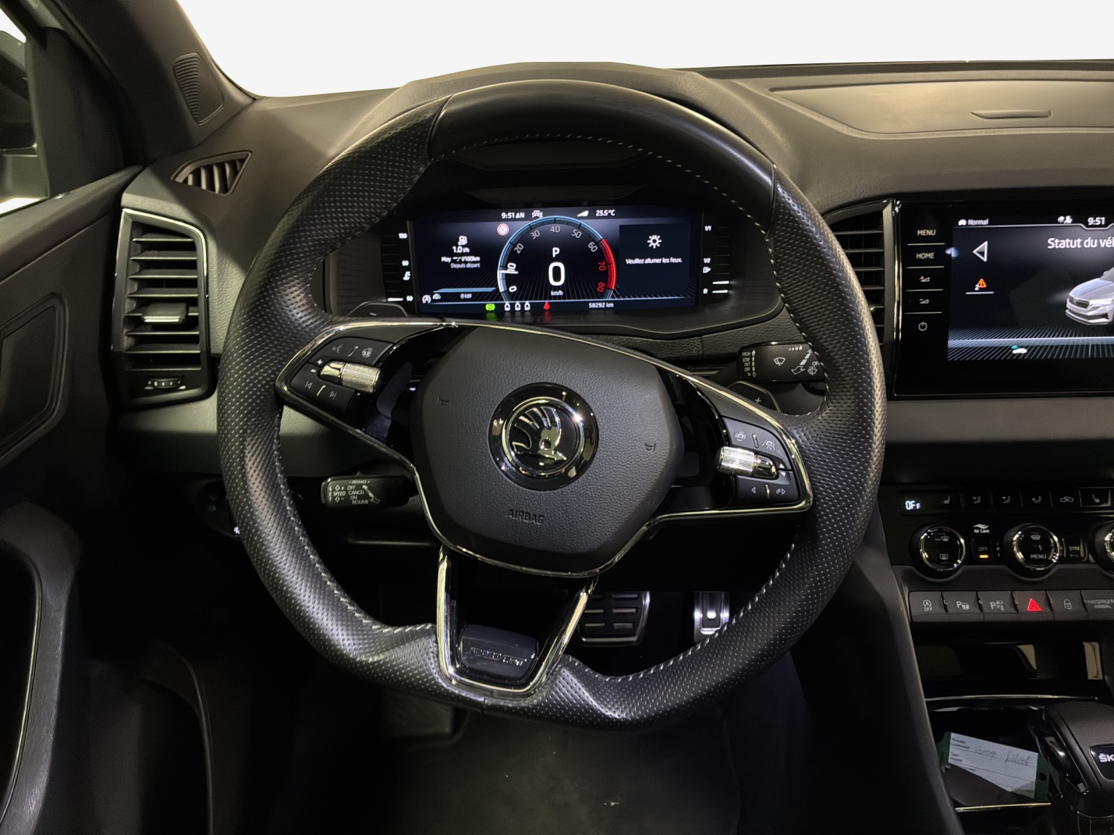 SKODA Karoq 2.0 TSI SportLine 4x4 DSG-image-9