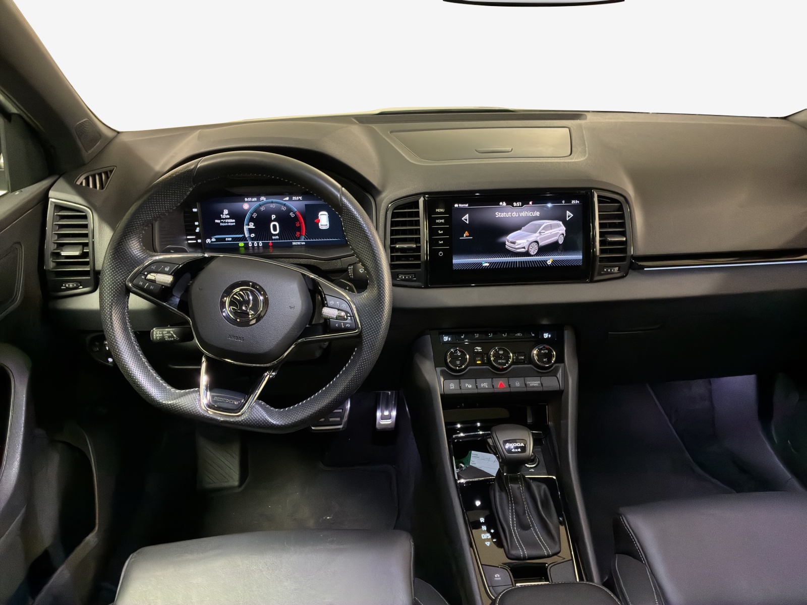 SKODA Karoq 2.0 TSI SportLine 4x4 DSG-image-8