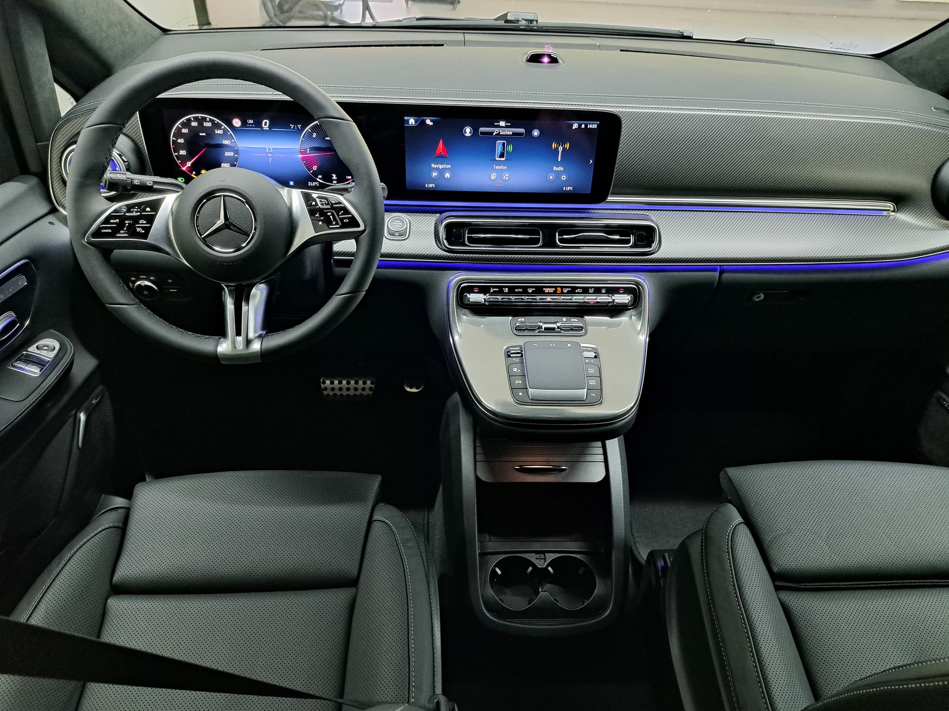 MERCEDES-BENZ V 300 d 4MATIC EXCLUSIVE Swiss Edition 3200mm L-image-6