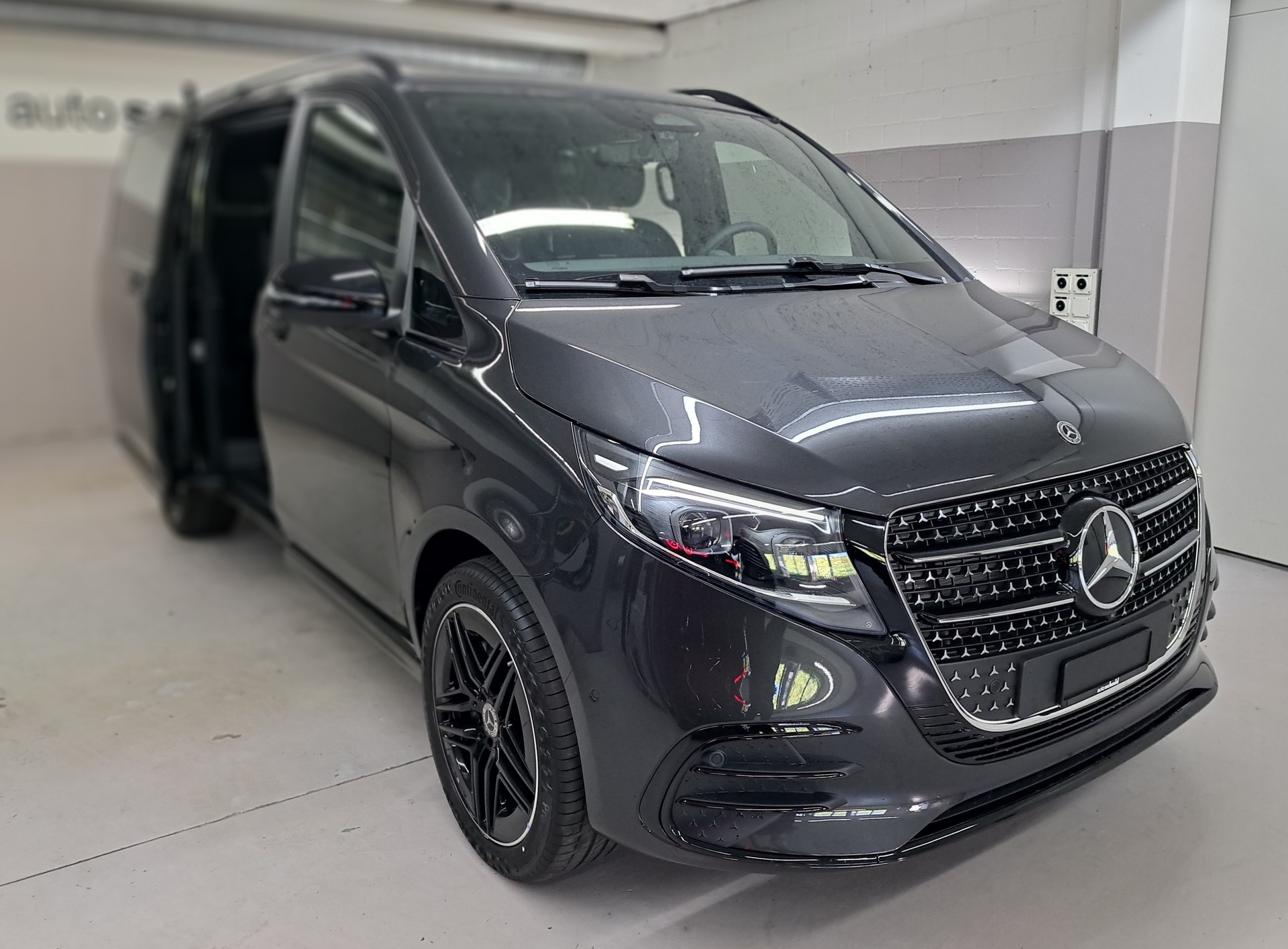 MERCEDES-BENZ V 300 d 4MATIC EXCLUSIVE Swiss Edition 3200mm L
