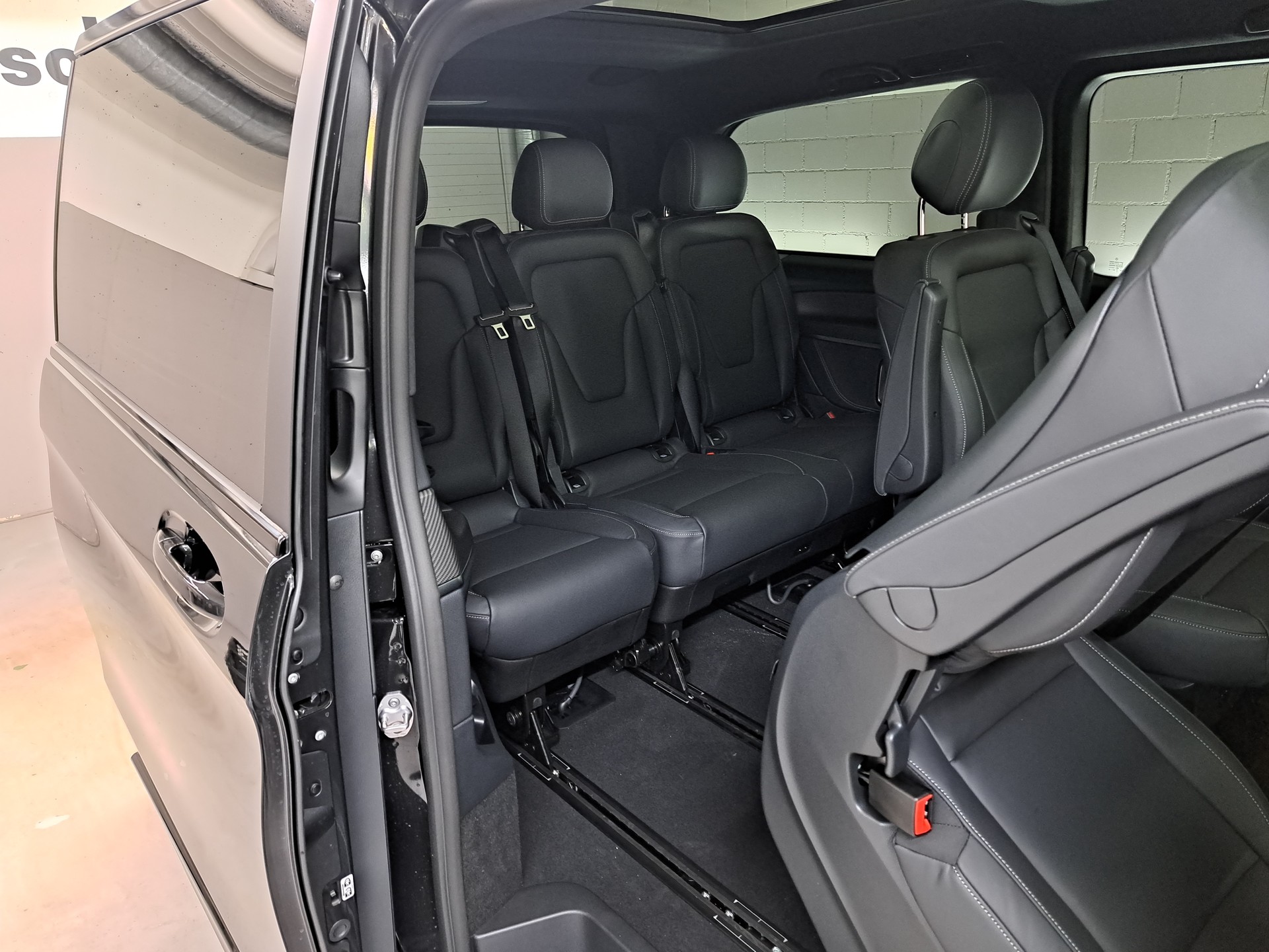 MERCEDES-BENZ V 300 d 4MATIC EXCLUSIVE Swiss Edition 3200mm L-image-10