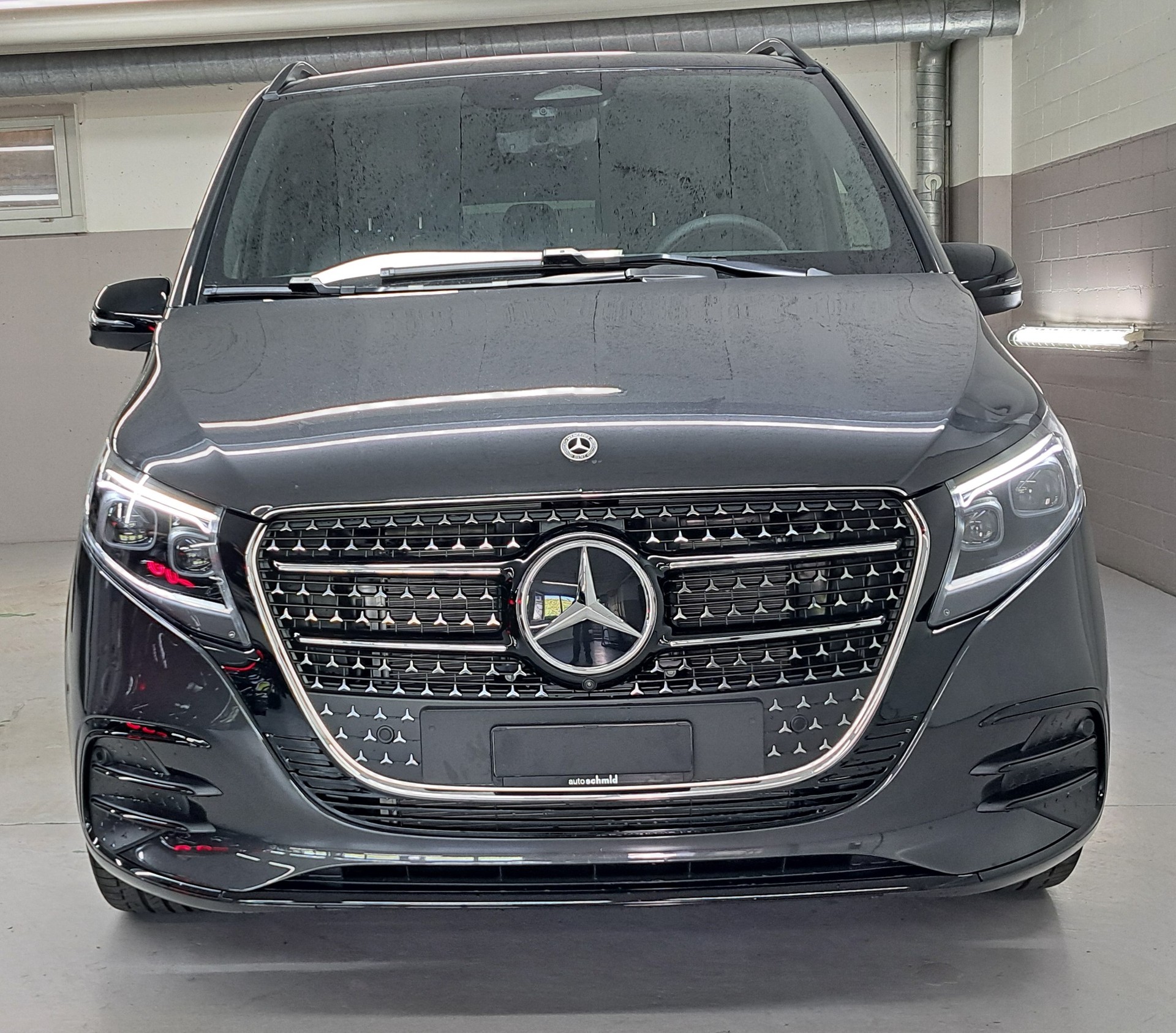 MERCEDES-BENZ V 300 d 4MATIC EXCLUSIVE Swiss Edition 3200mm L-image-5