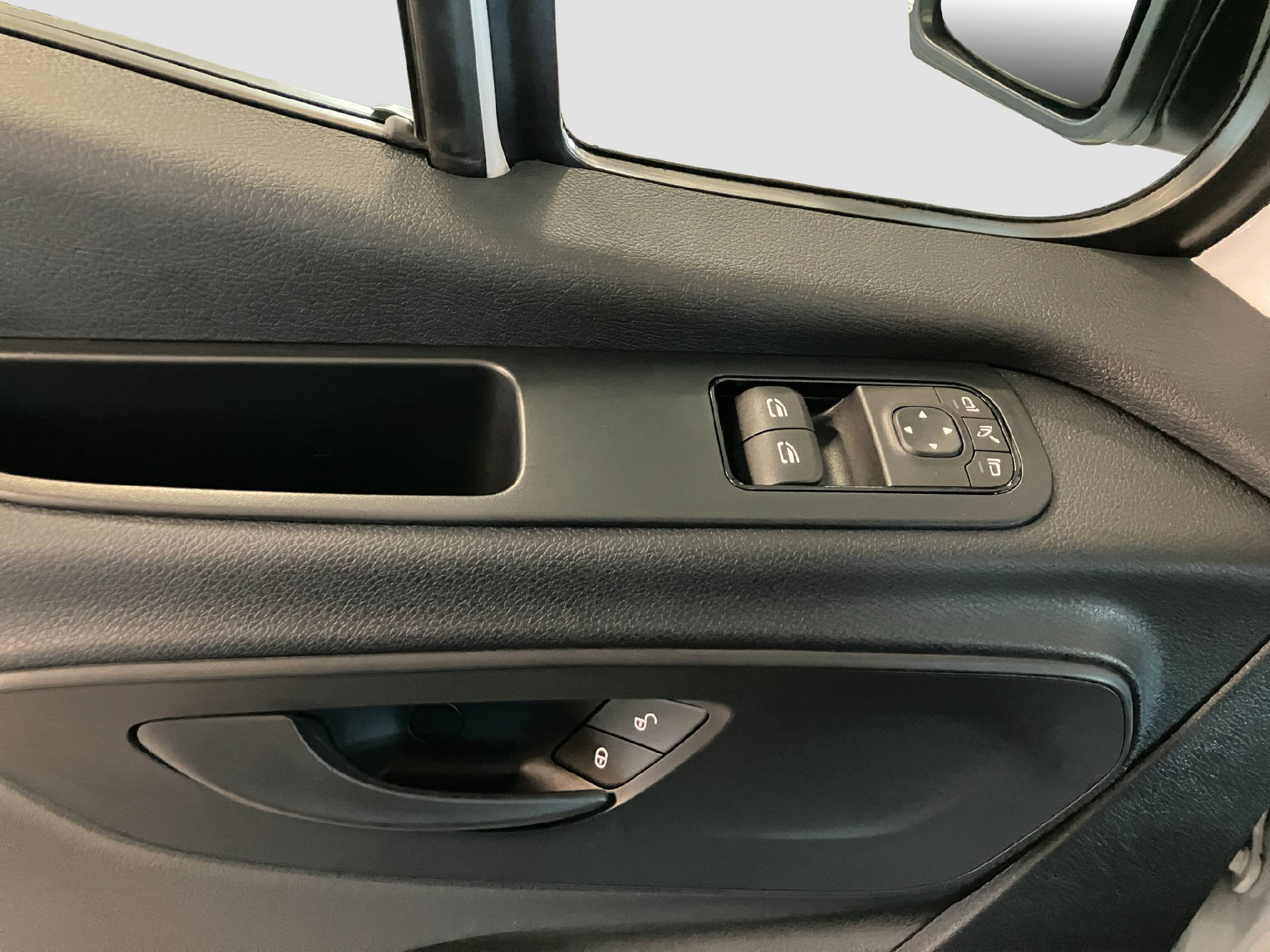 MERCEDES-BENZ Sprinter 319 CDI PRO KA S-image-13
