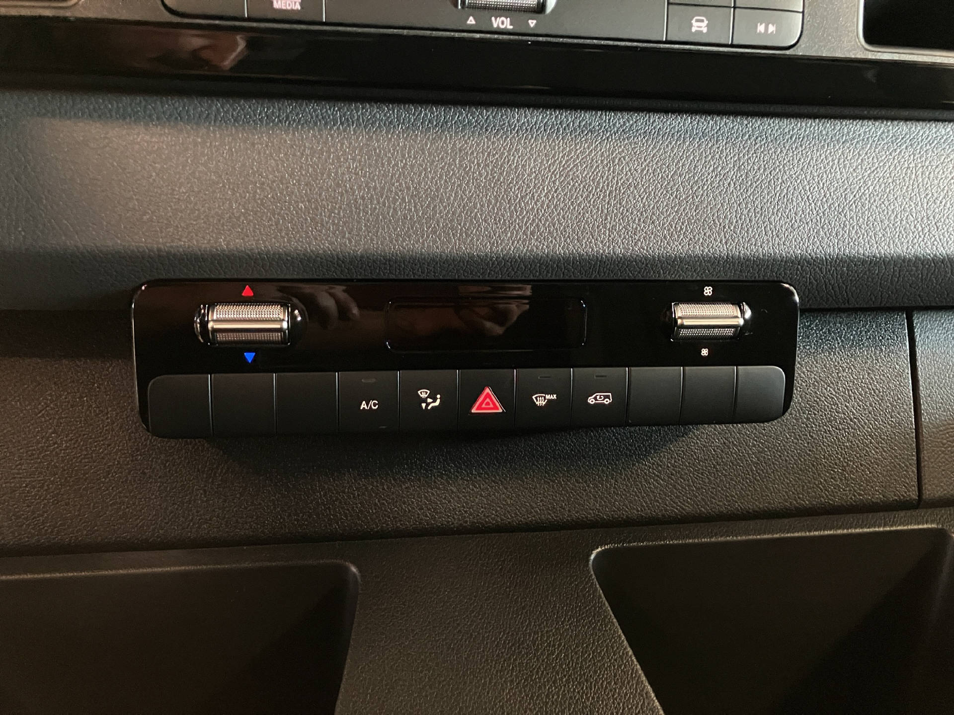 MERCEDES-BENZ Sprinter 319 CDI PRO KA S-image-10