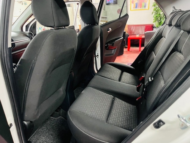 KIA Picanto 1.0 CVVT First Edition AMT-image-11