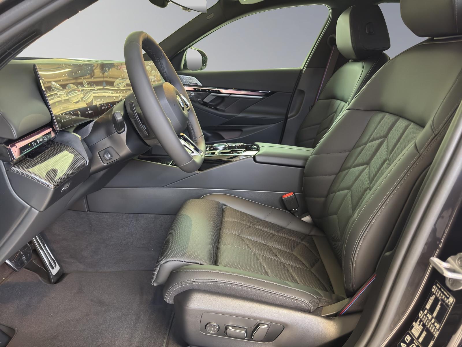 BMW 520d xDrive-image-11