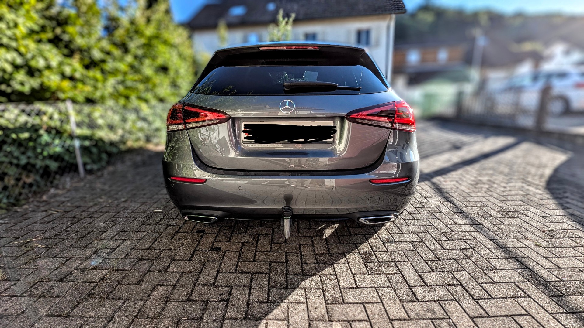 MERCEDES-BENZ A 250 Progressive 4matic-image-3