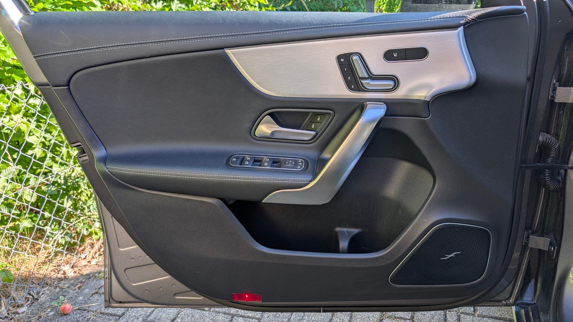 MERCEDES-BENZ A 250 Progressive 4matic-image-7
