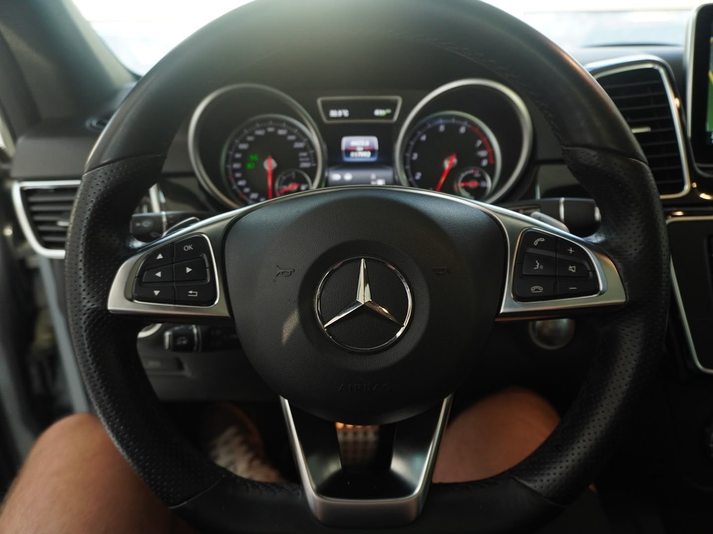 MERCEDES-BENZ GLE 500 e 4Matic 7G-Tronic-image-11