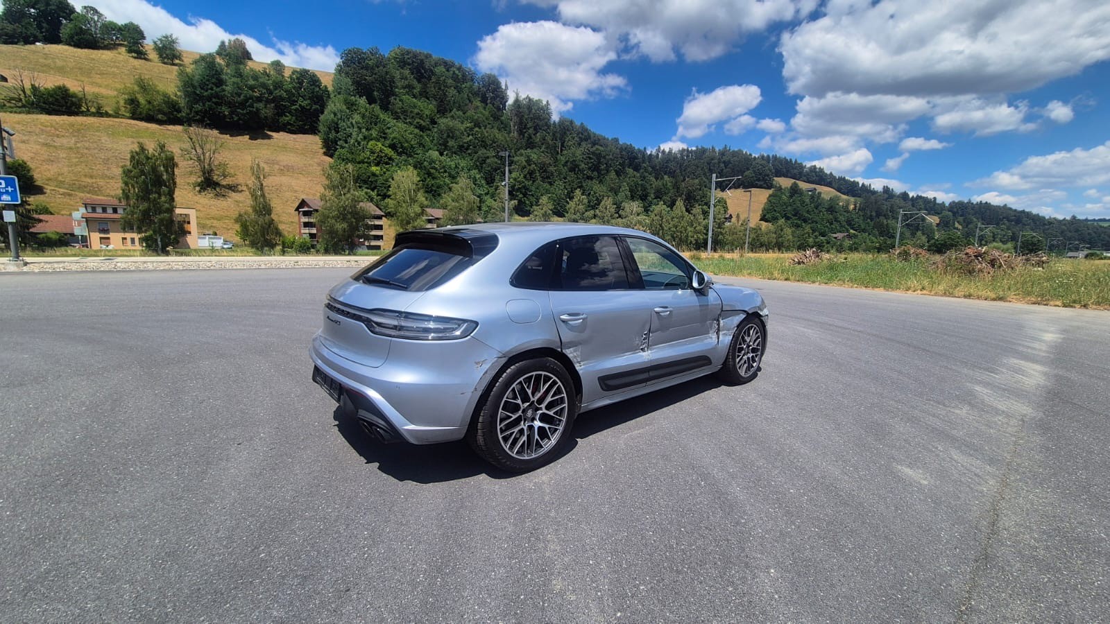 PORSCHE Macan GTS PDK-image-5