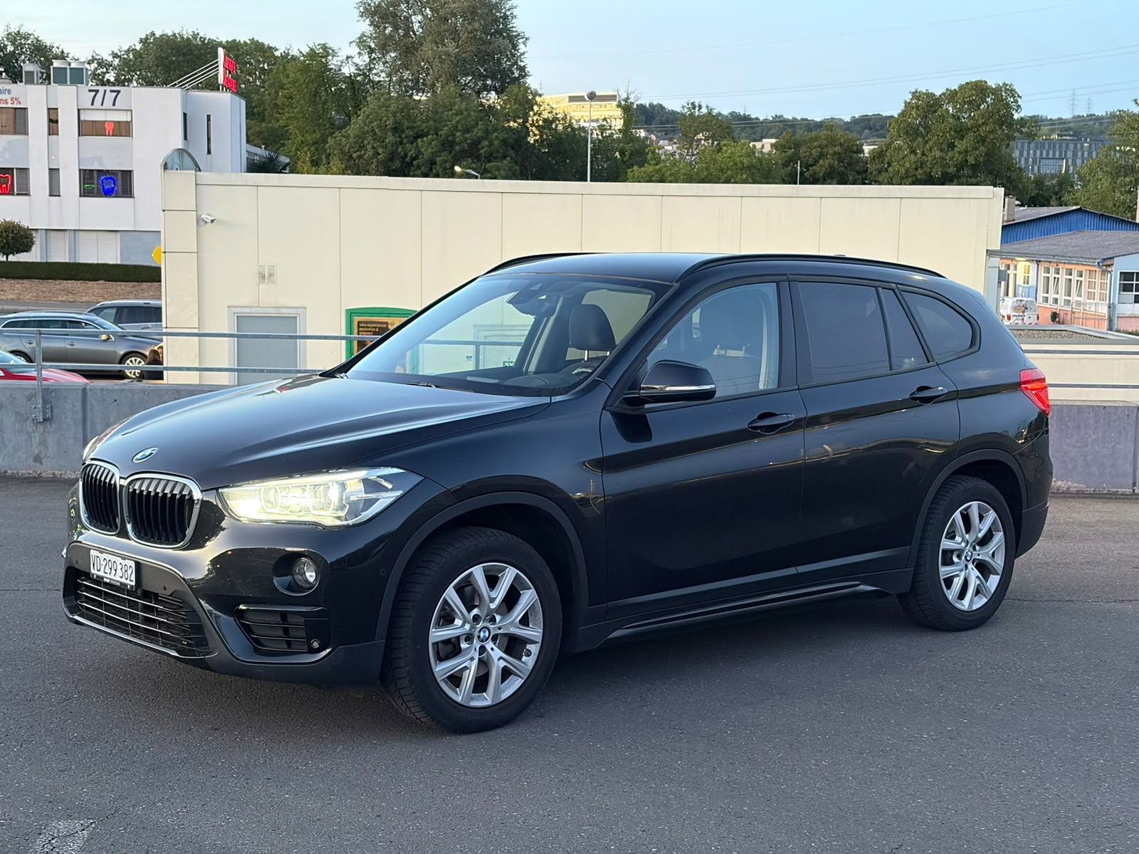 BMW X1 xDrive 18d xLine Steptronic-image-1