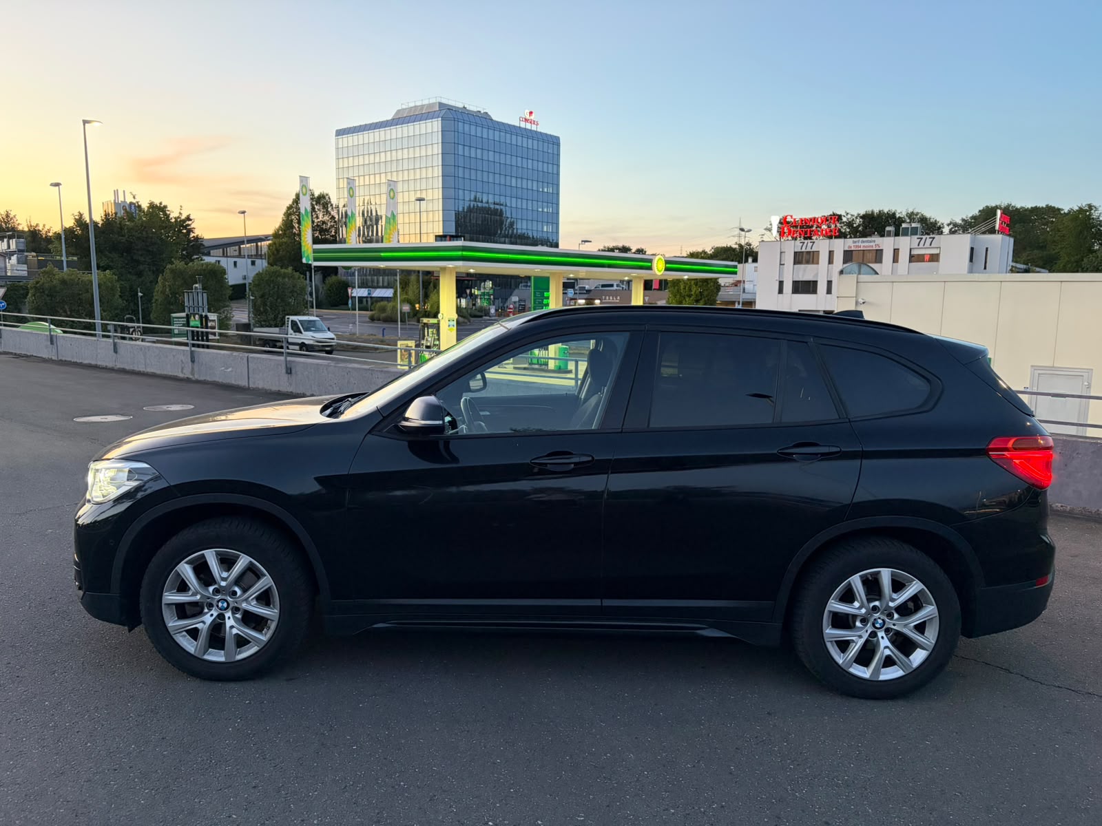 BMW X1 xDrive 18d xLine Steptronic-image-3