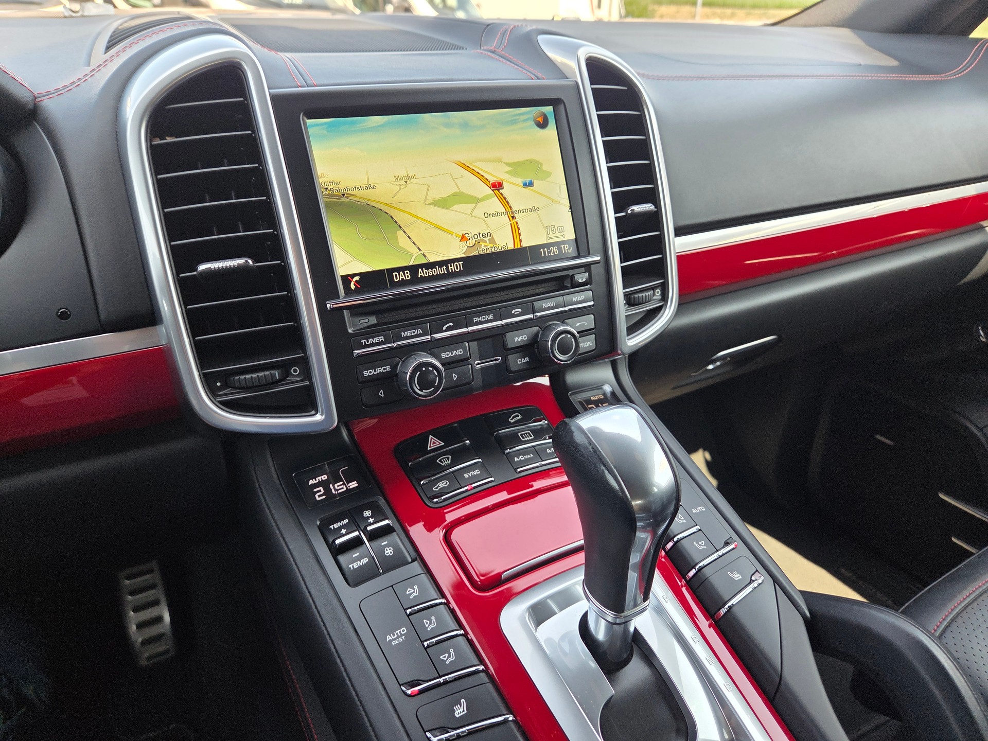PORSCHE Cayenne S E-Hybrid-image-14