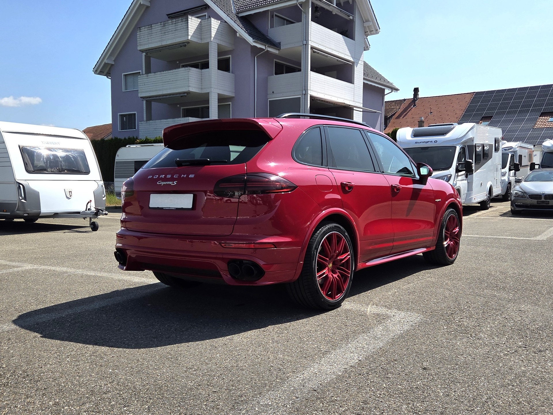 PORSCHE Cayenne S E-Hybrid-image-3