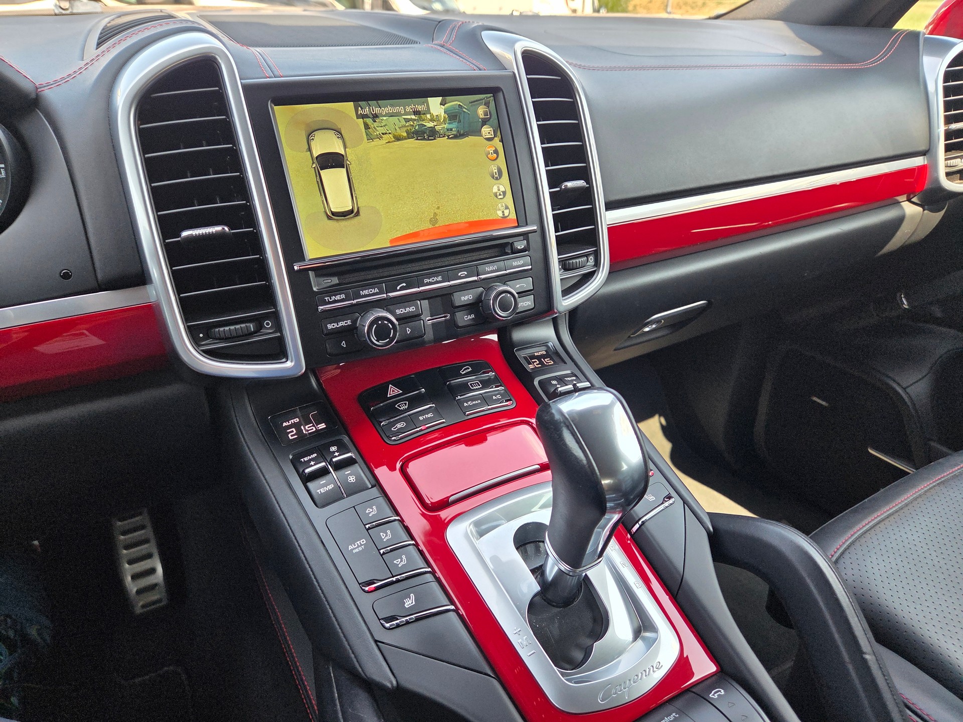 PORSCHE Cayenne S E-Hybrid-image-15
