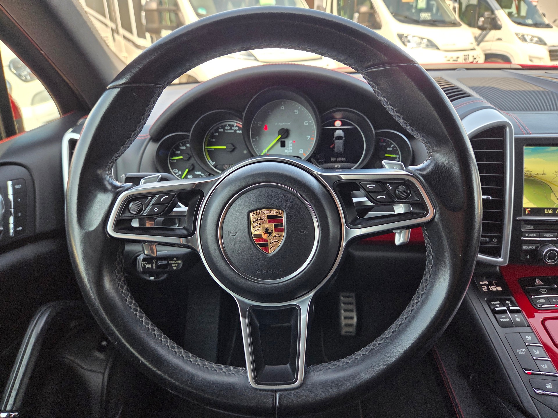 PORSCHE Cayenne S E-Hybrid-image-7