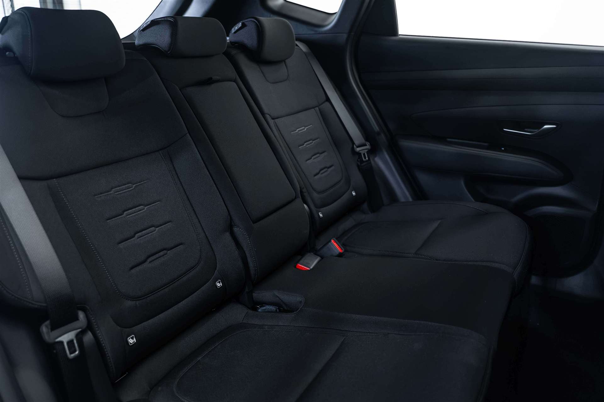HYUNDAI Tucson 1.6 TGDI HEV Black Line Automat-image-13