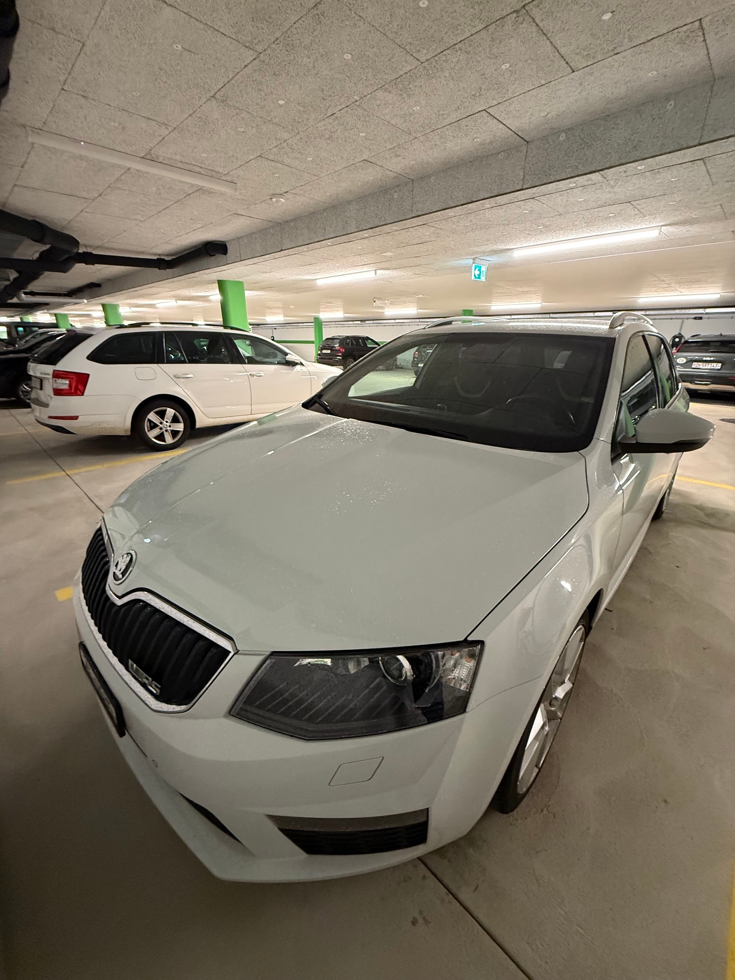 SKODA 2.0 TSI RS-image-1