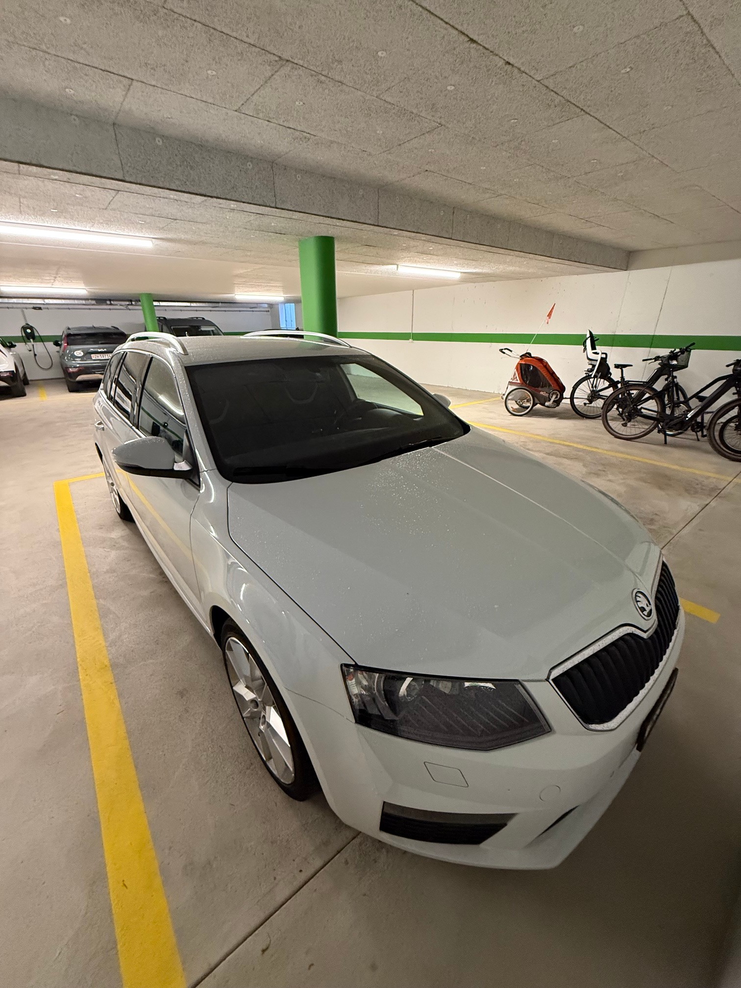 SKODA 2.0 TSI RS-image-0