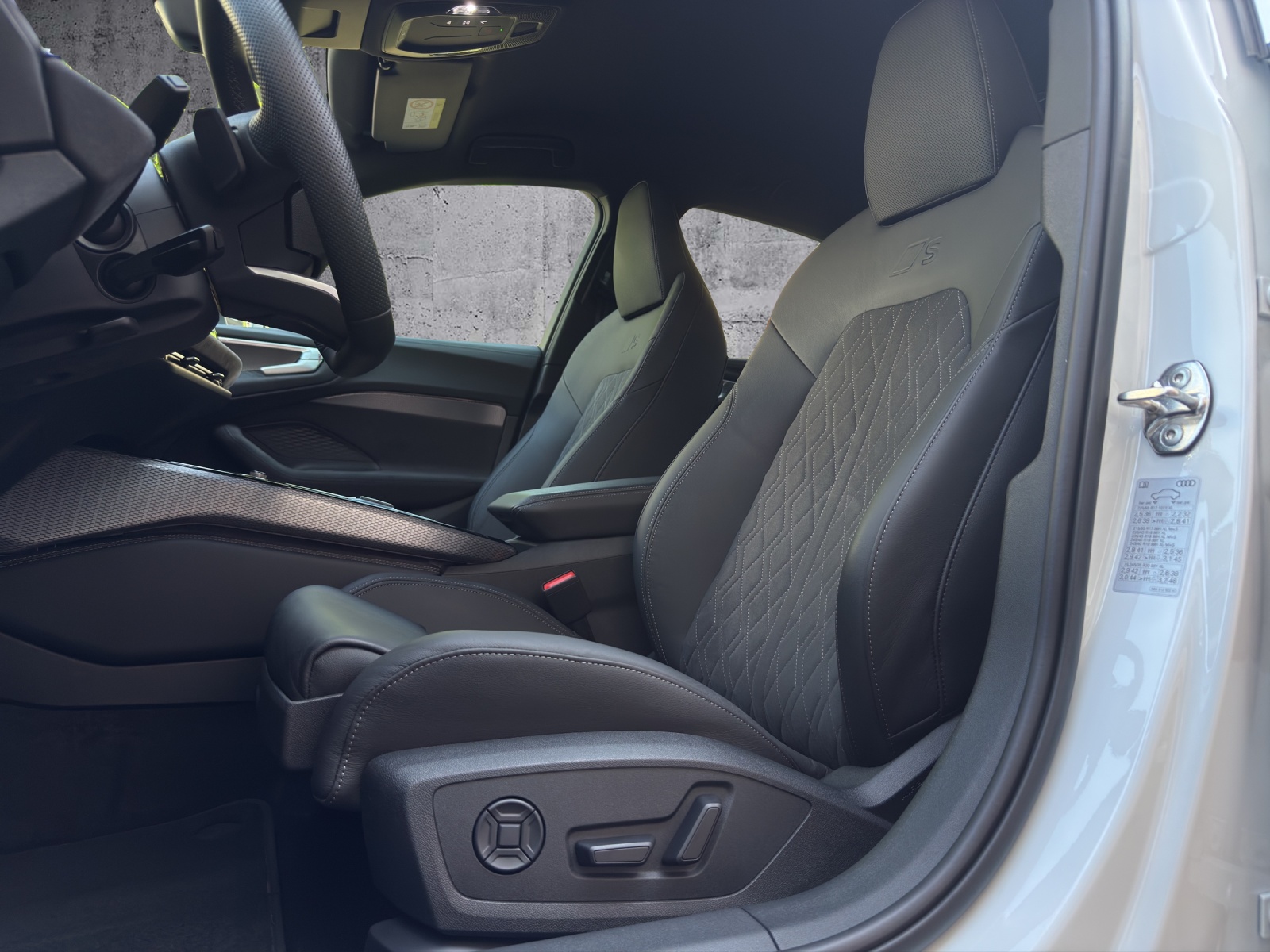 AUDI A5 Limousine TDI quattro S-Line Attraction S tronic *CH-FZG/ Gratisservice / Garantie*-image-5
