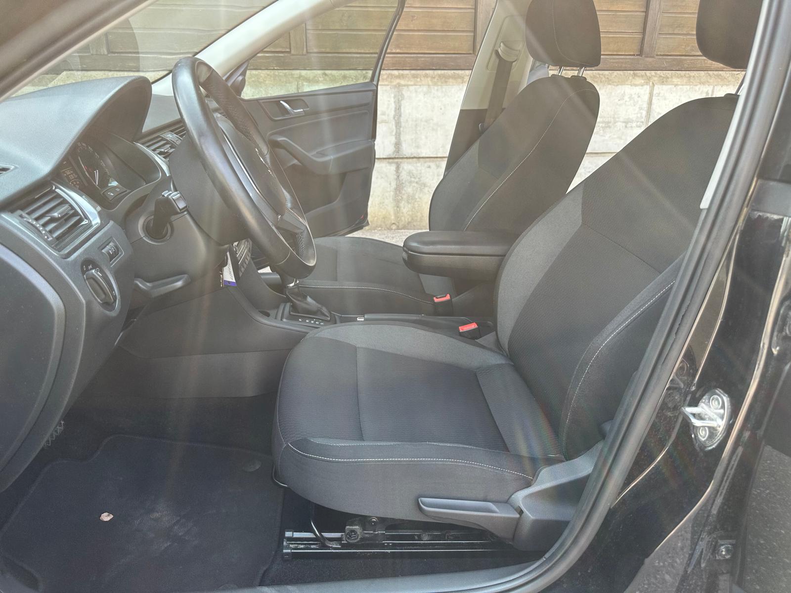 SKODA Rapid Spaceback 1.4 TSI Ambition DSG-image-8