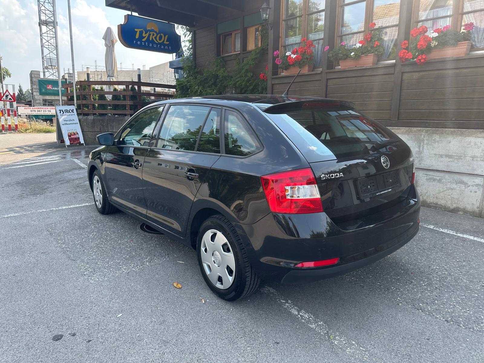 SKODA Rapid Spaceback 1.4 TSI Ambition DSG-image-2