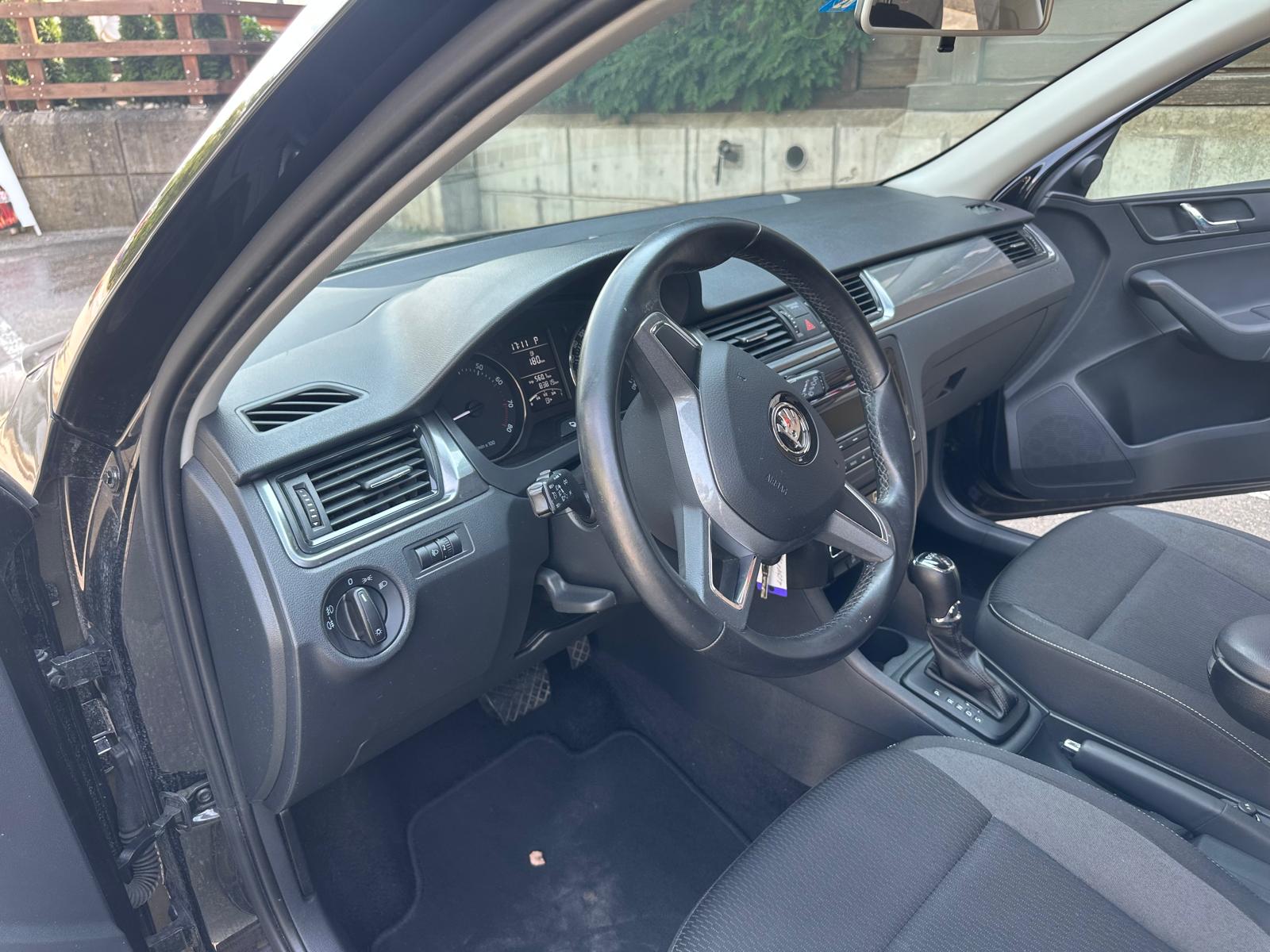 SKODA Rapid Spaceback 1.4 TSI Ambition DSG-image-7