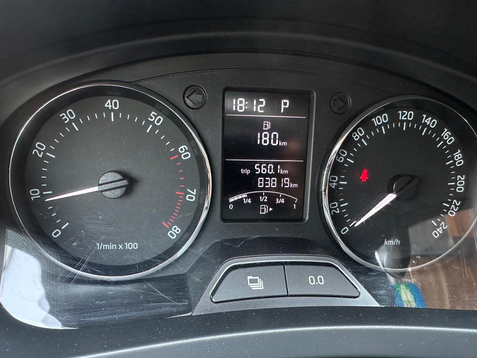 SKODA Rapid Spaceback 1.4 TSI Ambition DSG-image-10