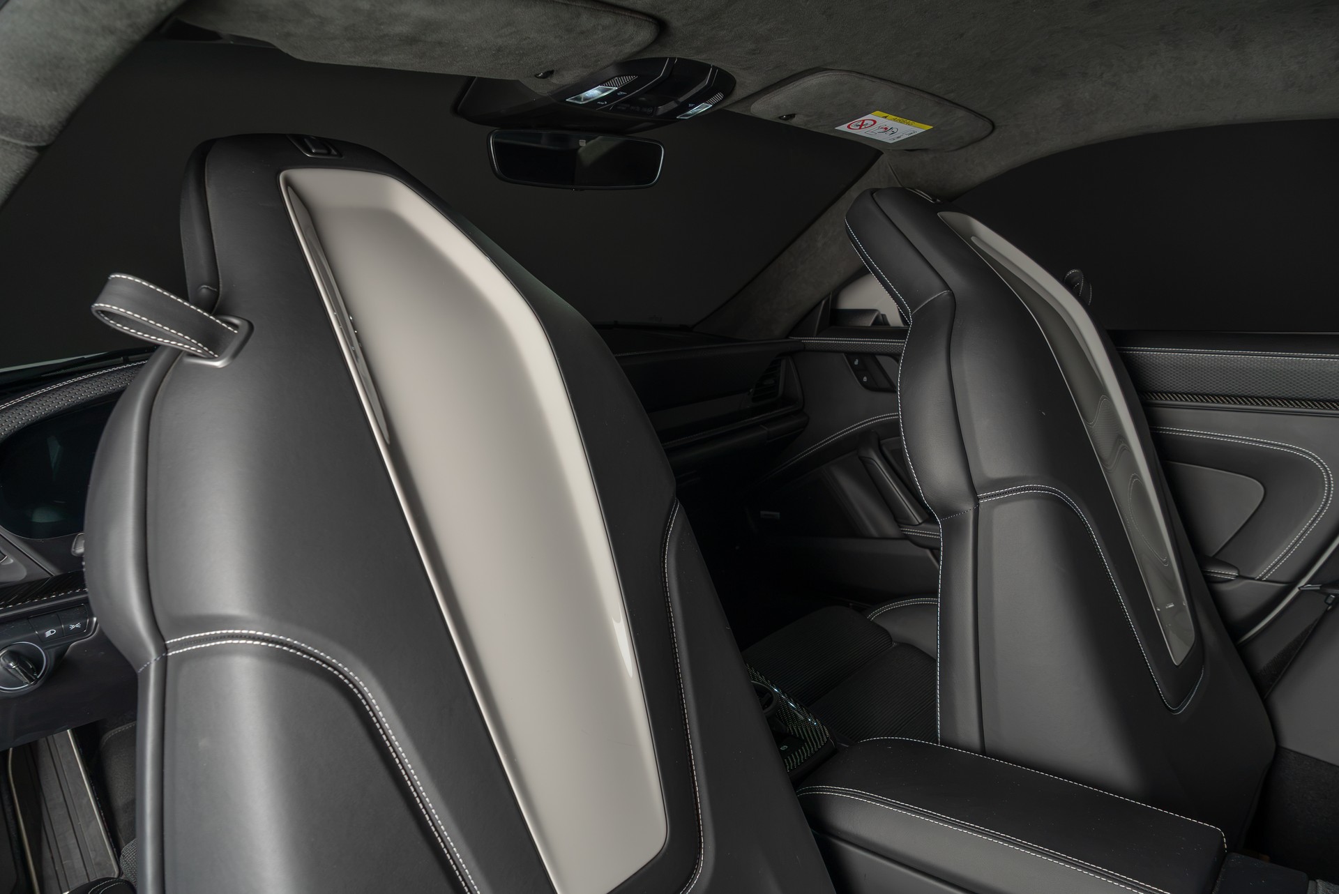 PORSCHE 911 GT3 Touring PDK-image-14