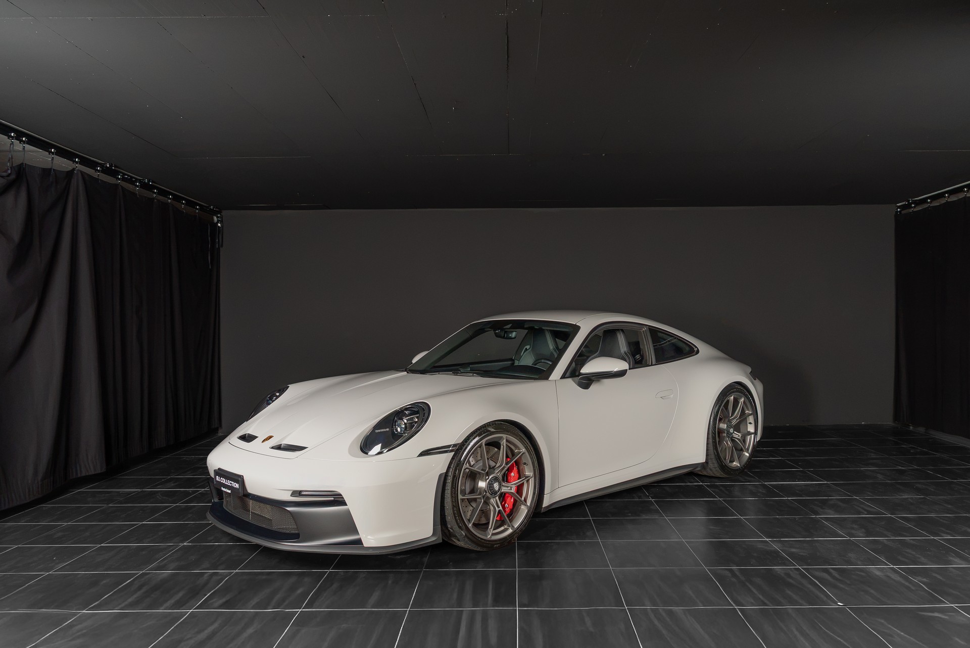 PORSCHE 911 GT3 Touring PDK-image-0