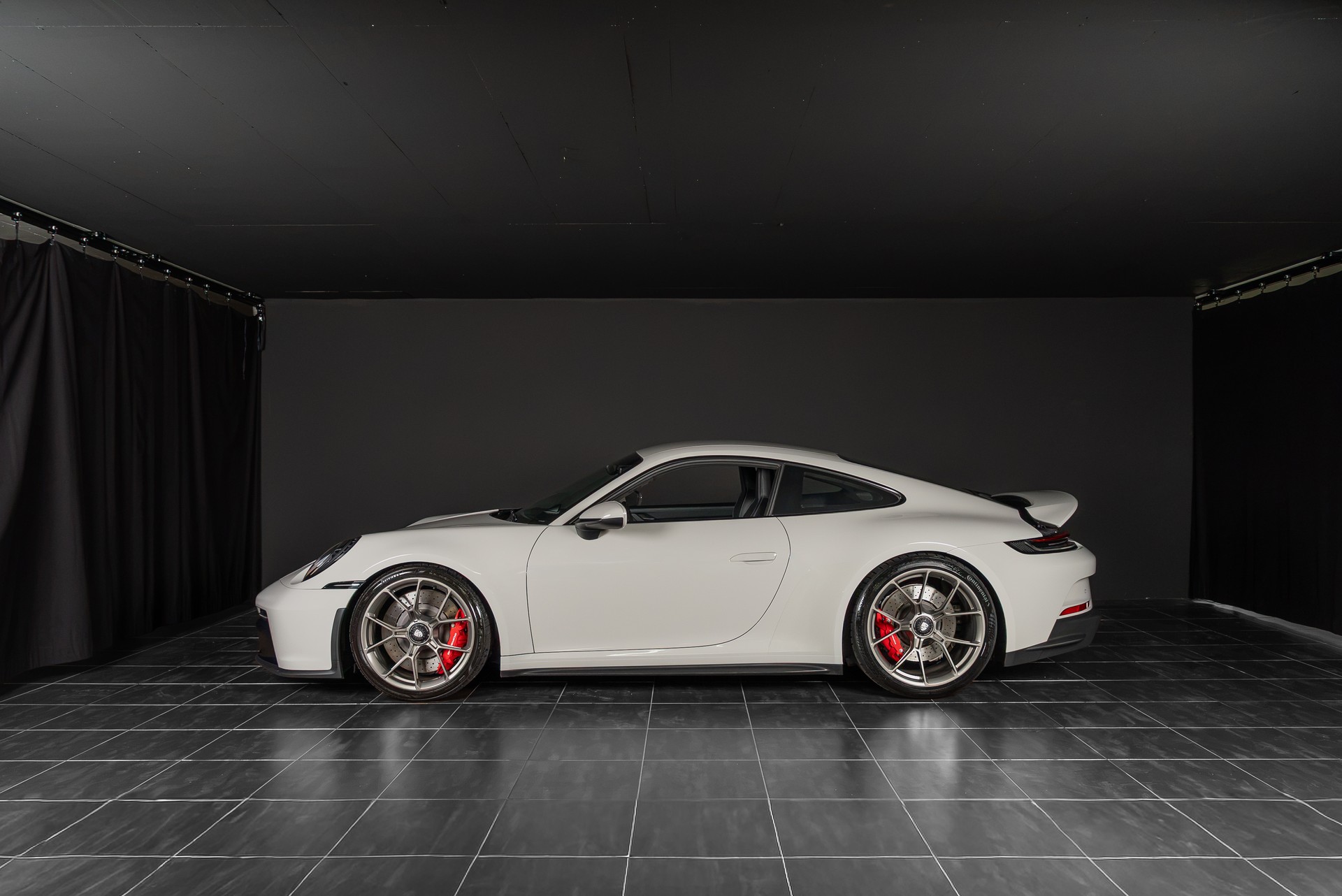 PORSCHE 911 GT3 Touring PDK-image-1