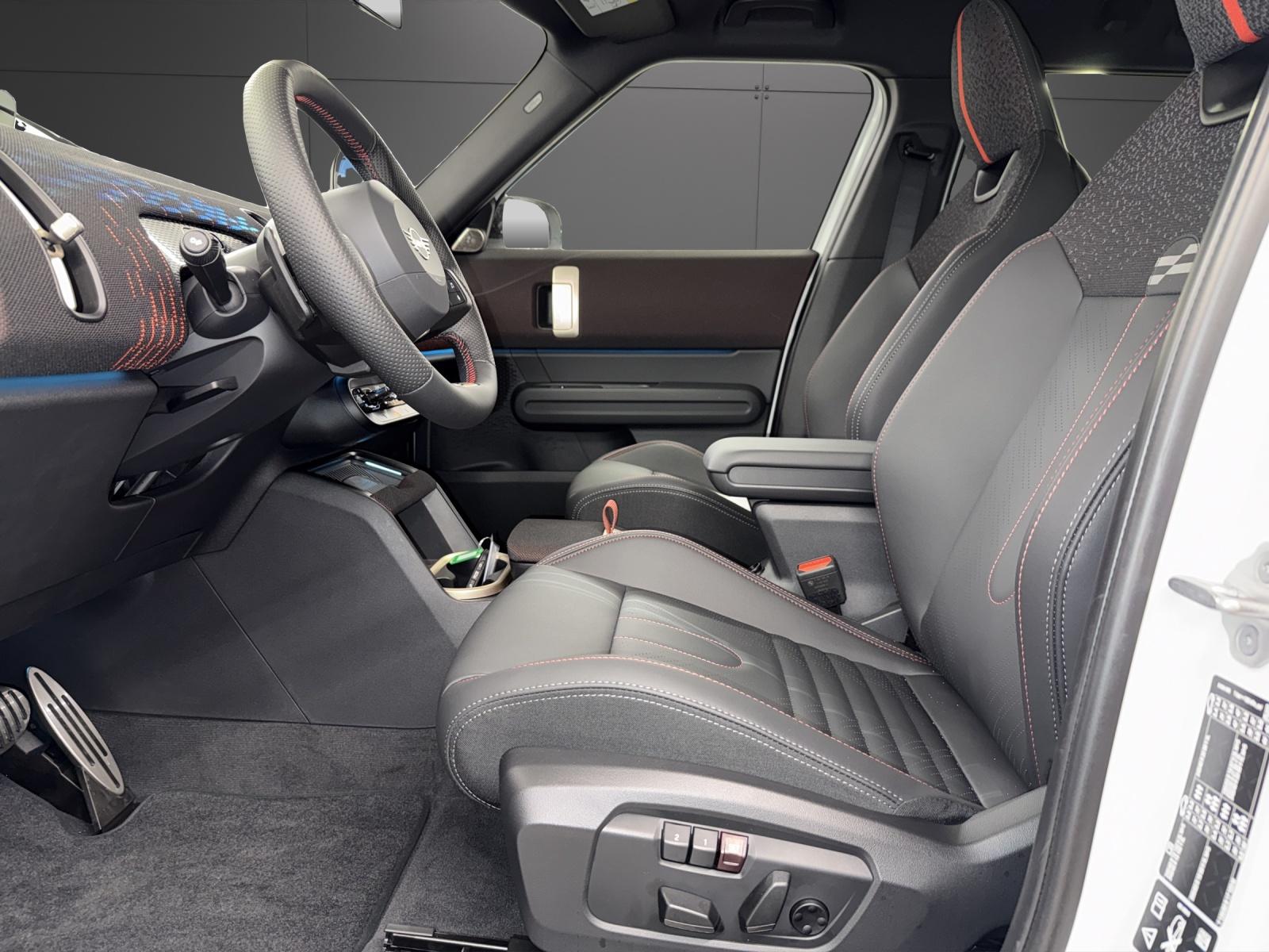 MINI Countryman U25 2.0i John Cooper Works ALL4-image-6